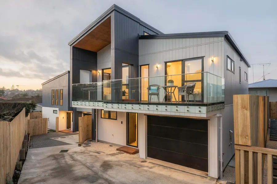 Auckland property photographed in the AURA finish