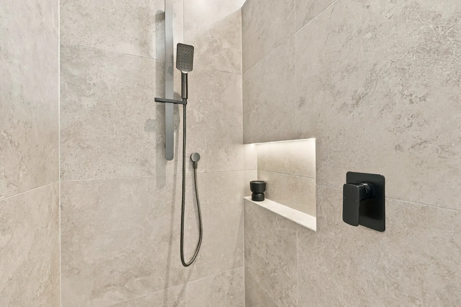 Shower, waterfront townhouse in Gulf Harbour, Hibiscus Coast