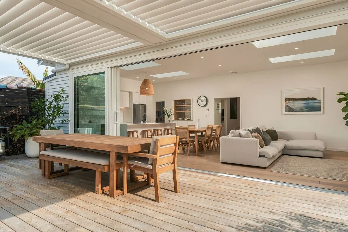 Outdoor room, looking back in