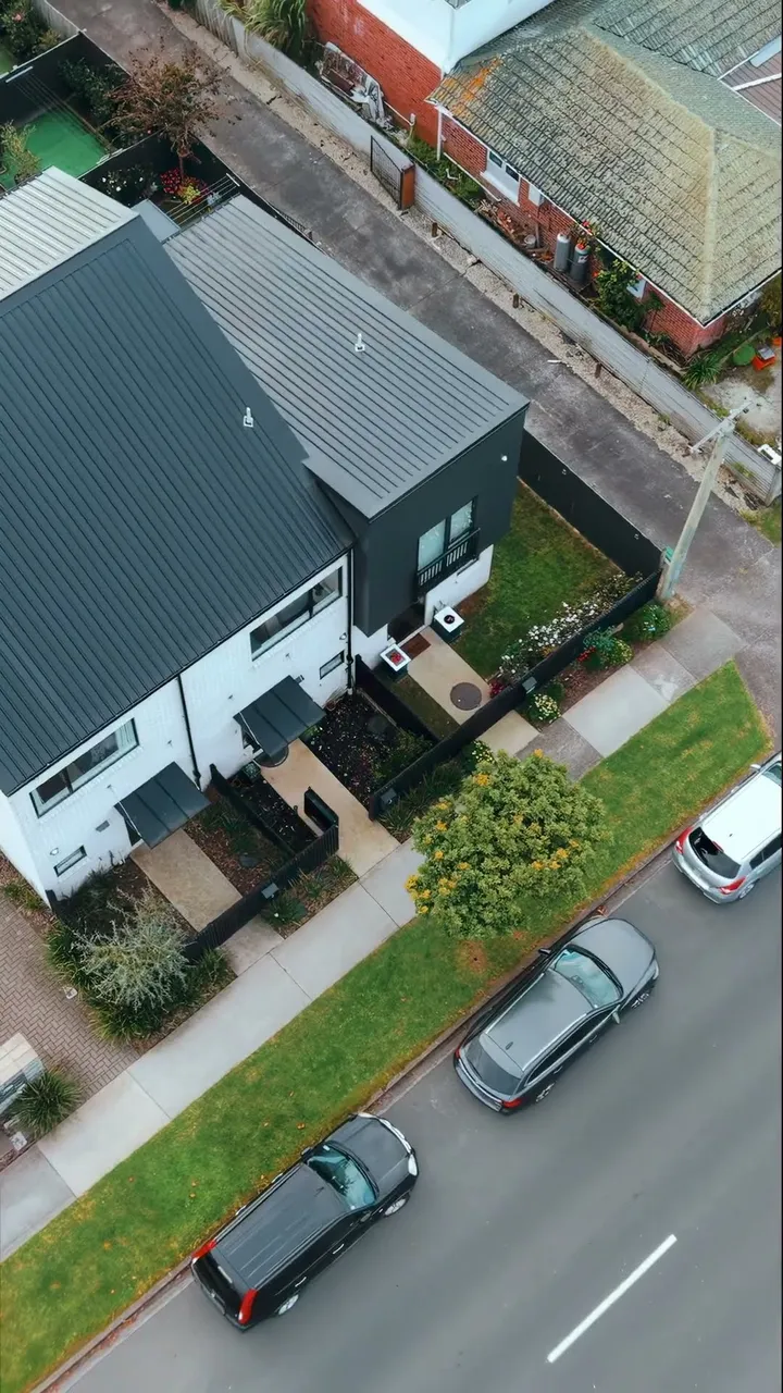 Vertical property film — ShadowFox Visuals, Auckland