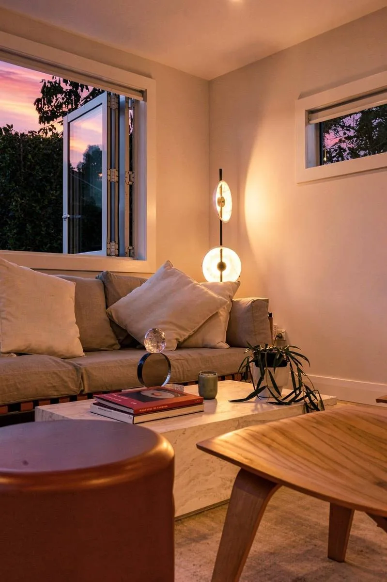 Living, Evening lamp light